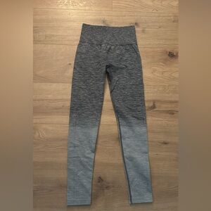 Lululemon retro ombre leggings size 2/xs. Great condition.